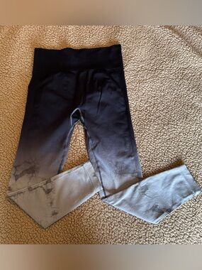 Women’s Ombre Grey to Black Active Leggings